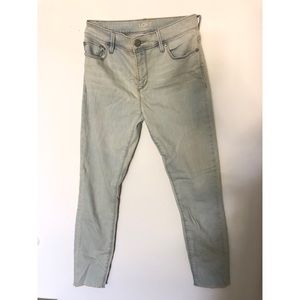 LOFT Light wash ankle cut denim jean